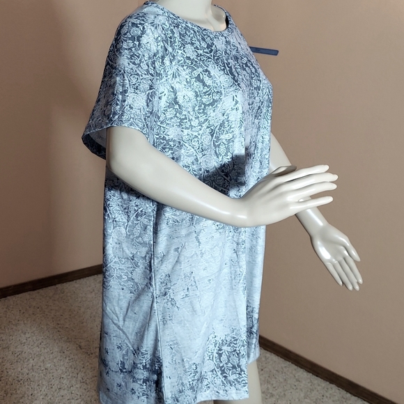 Blue tunic - Picture 2 of 3